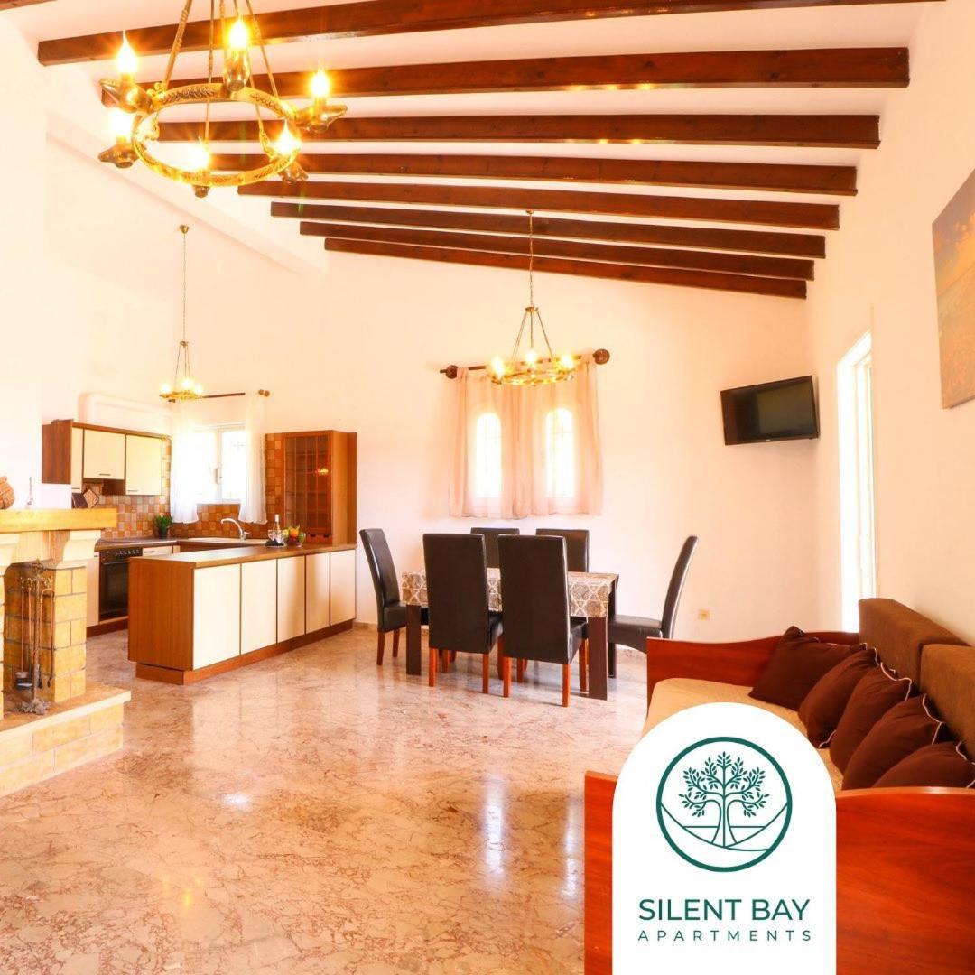 Silent Bay Apartments Katavolos Luaran gambar