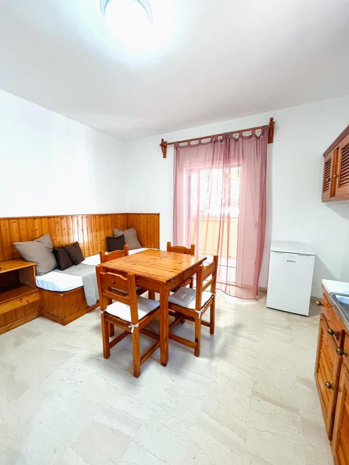 Silent Bay Apartments Katavolos Luaran gambar