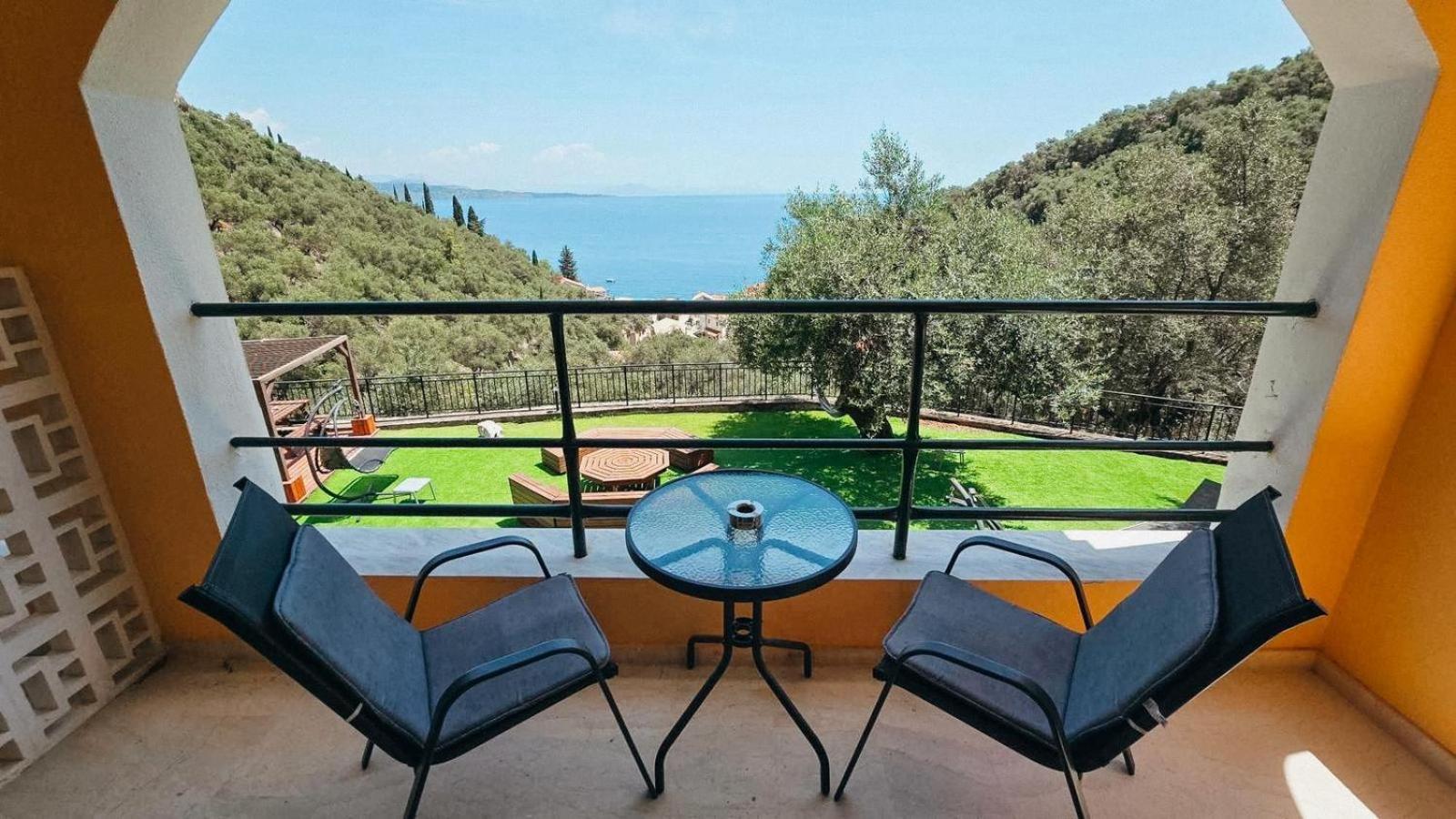 Silent Bay Apartments Katavolos Luaran gambar