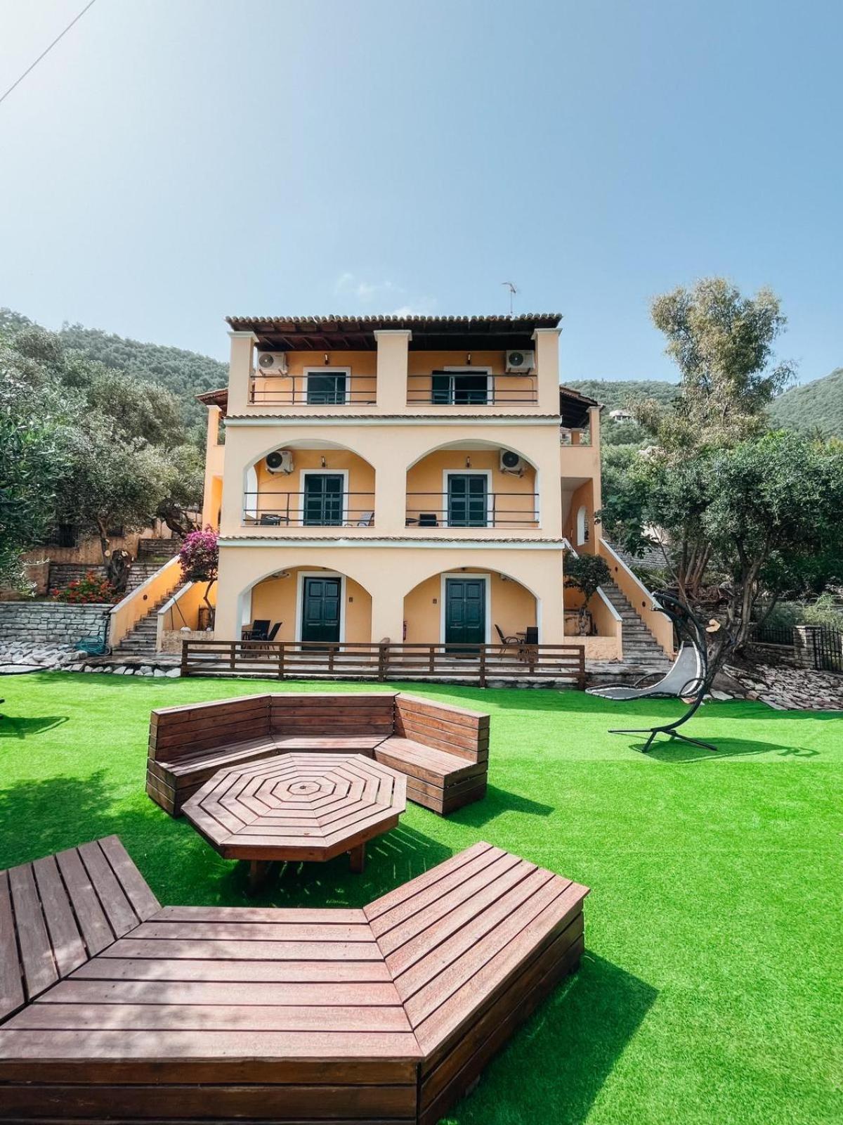 Silent Bay Apartments Katavolos Luaran gambar