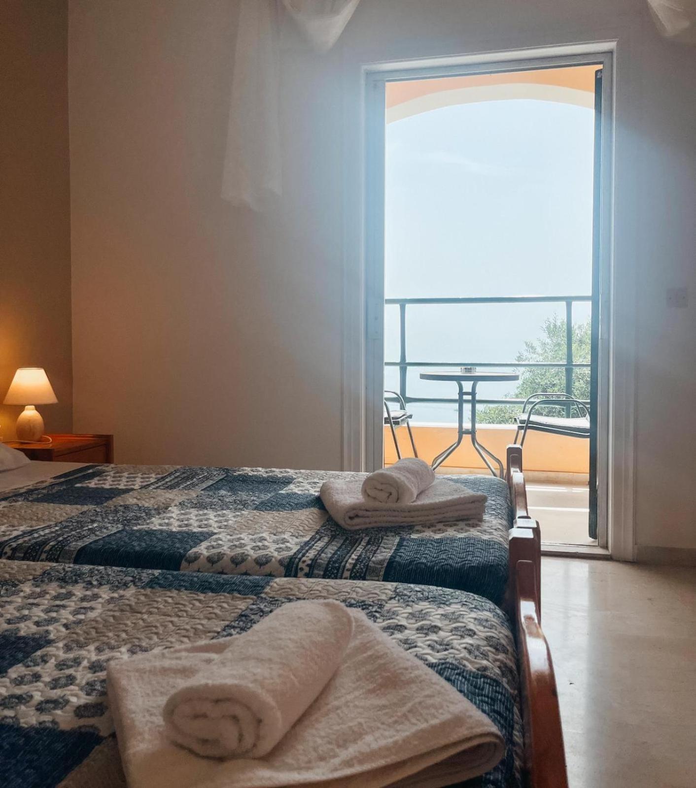 Silent Bay Apartments Katavolos Luaran gambar