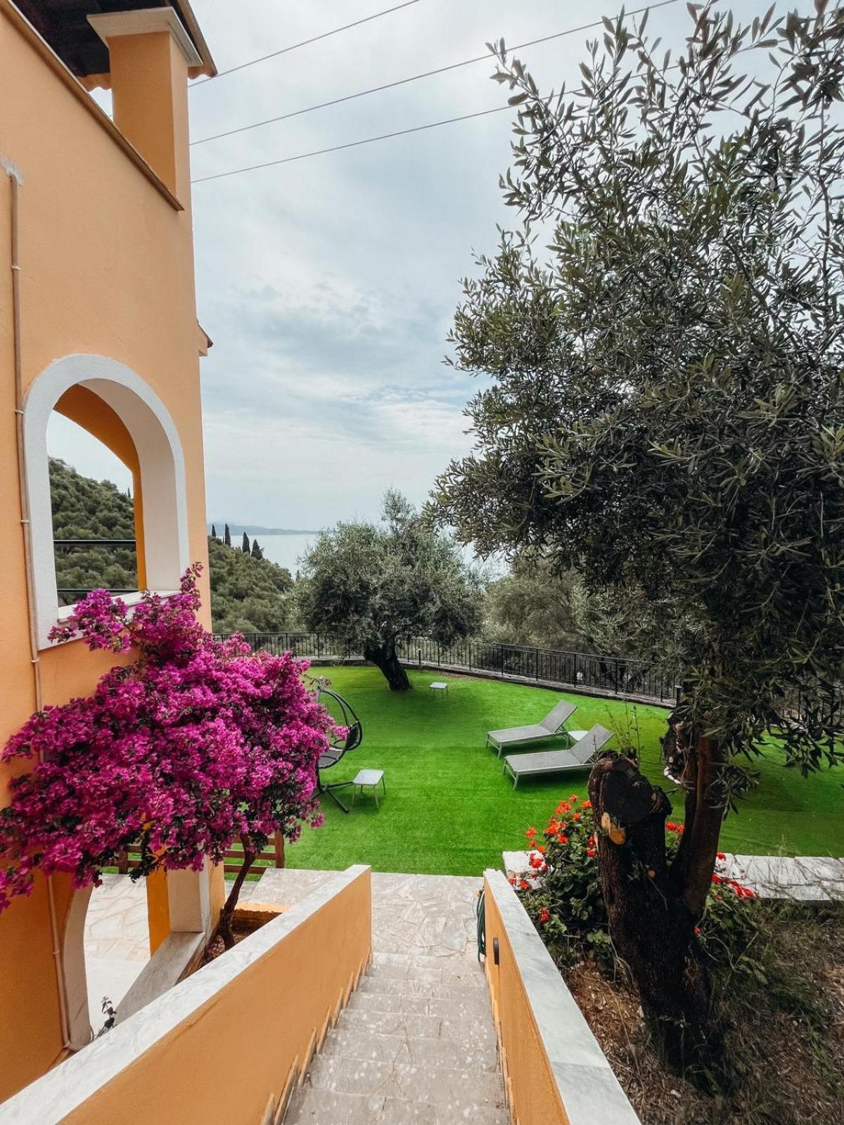 Silent Bay Apartments Katavolos Luaran gambar